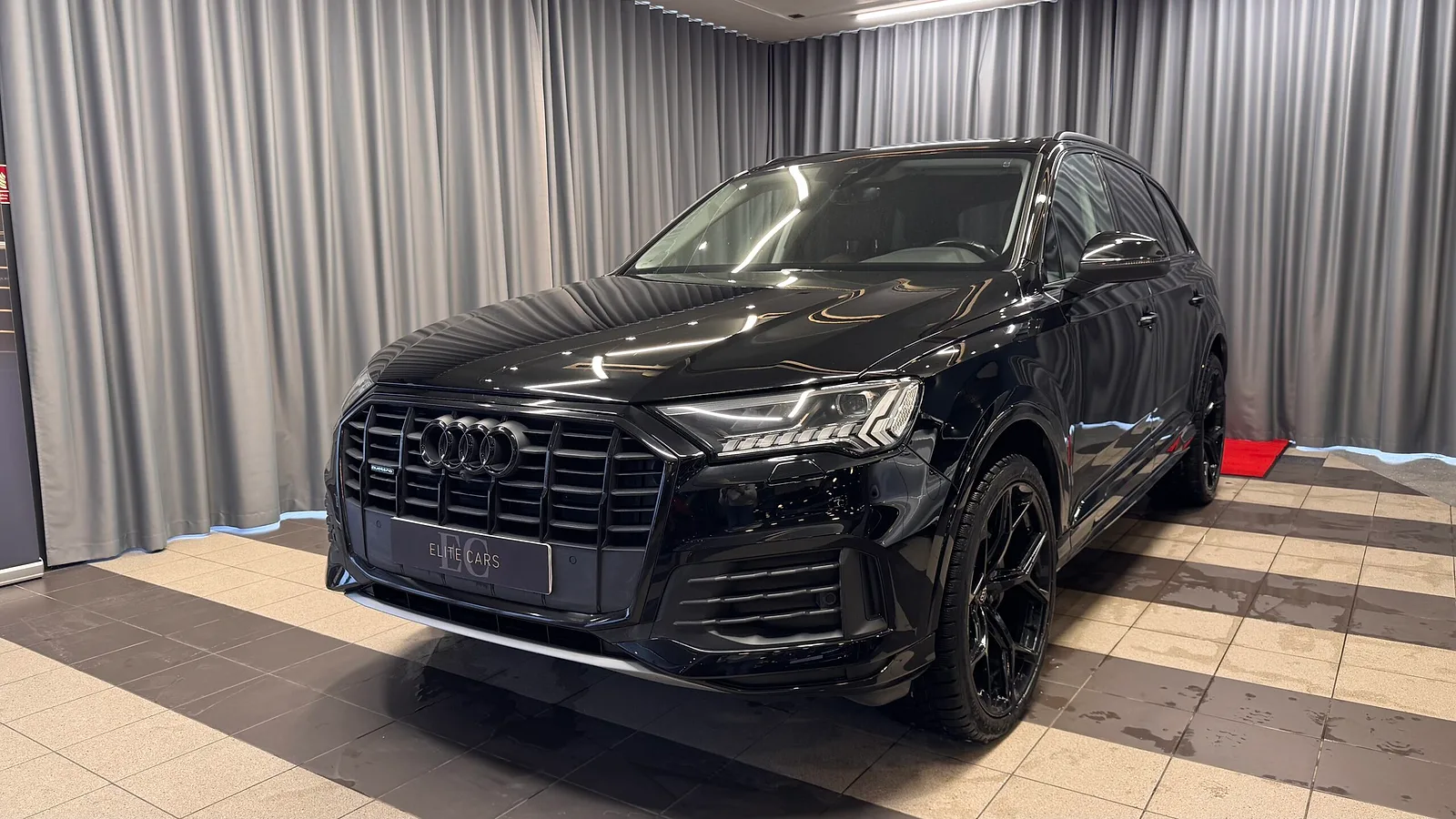 Audi Q7, 2020. gads