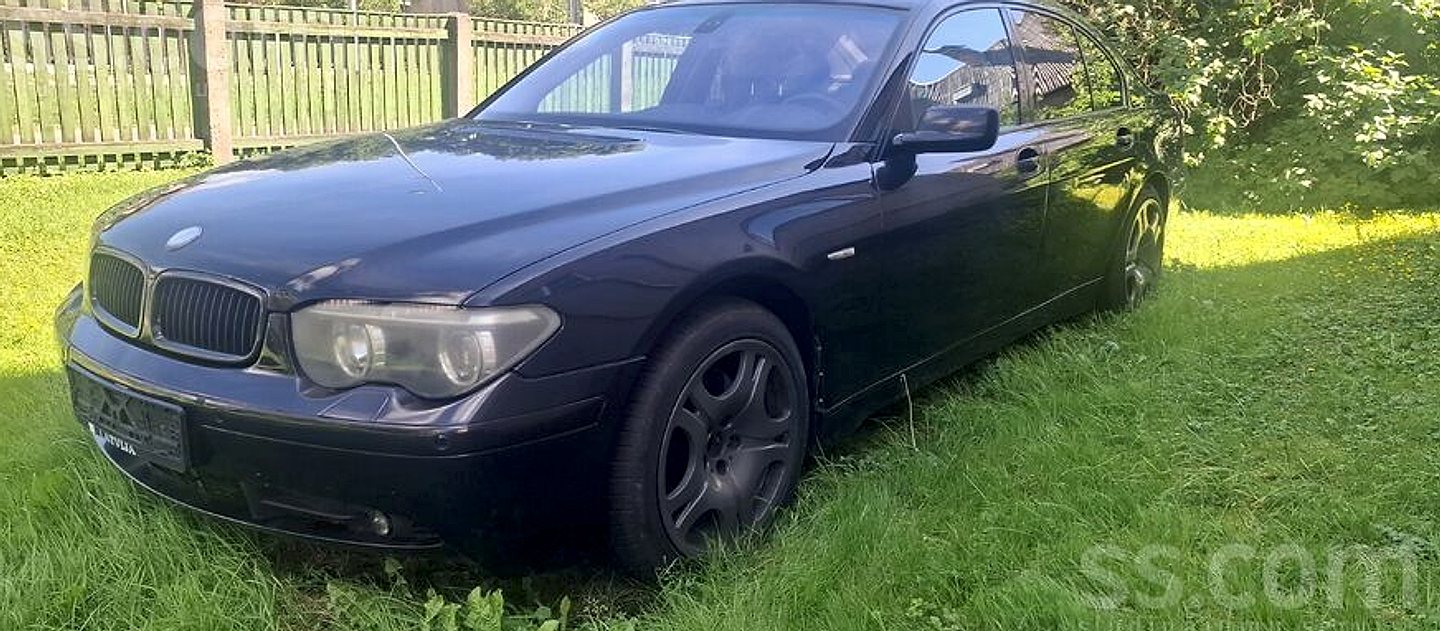 BMW 745