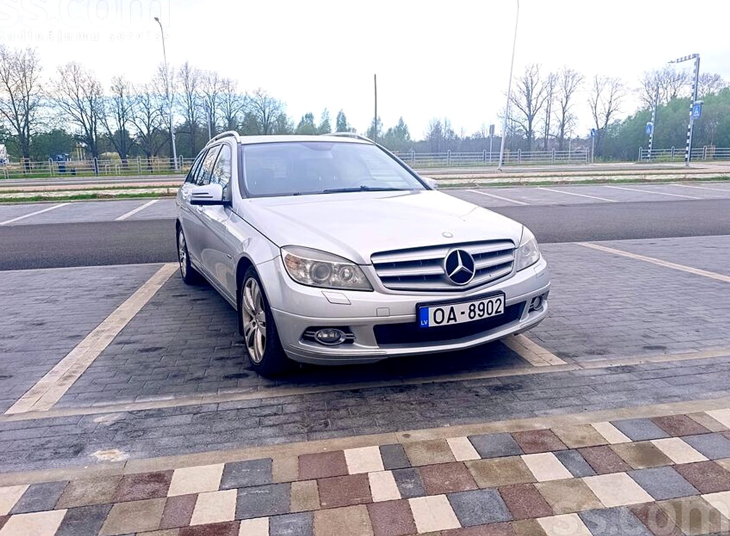 Mercedes-Benz C220 — foto 4