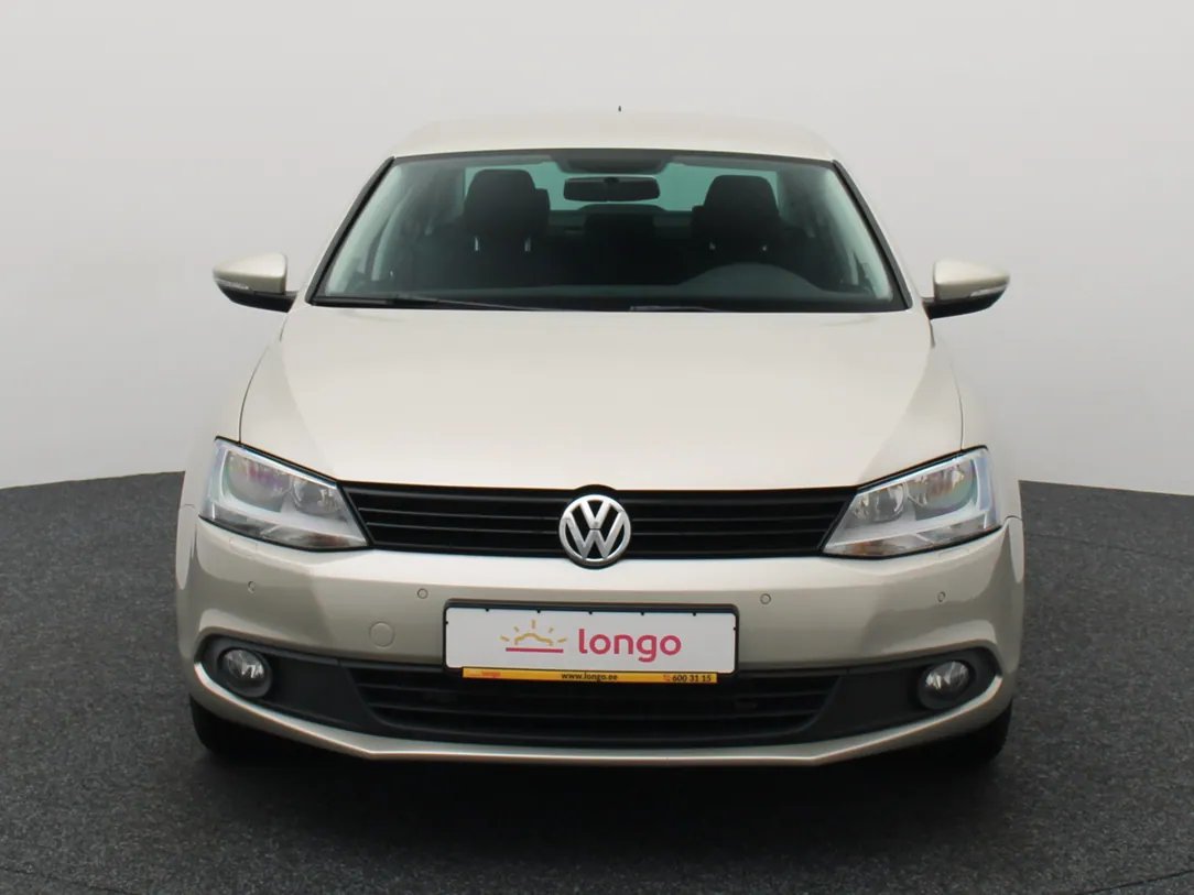 Volkswagen Jetta — foto 4