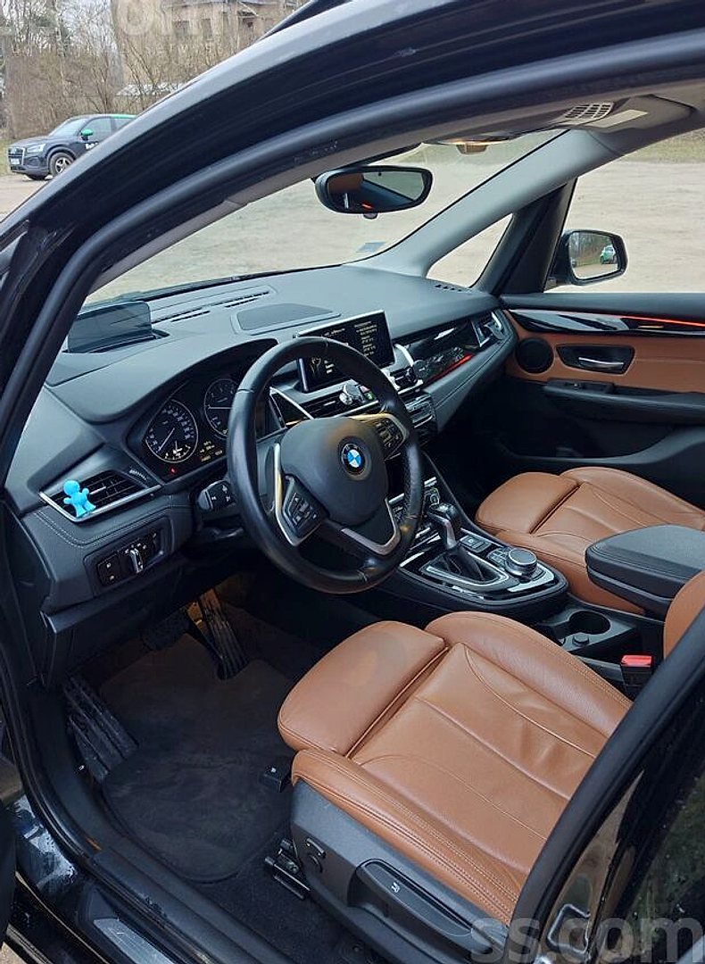 BMW 220 — foto 5