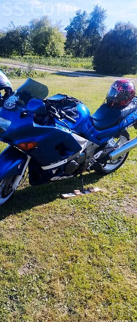 Kawasaki Zzr, 1999. gads