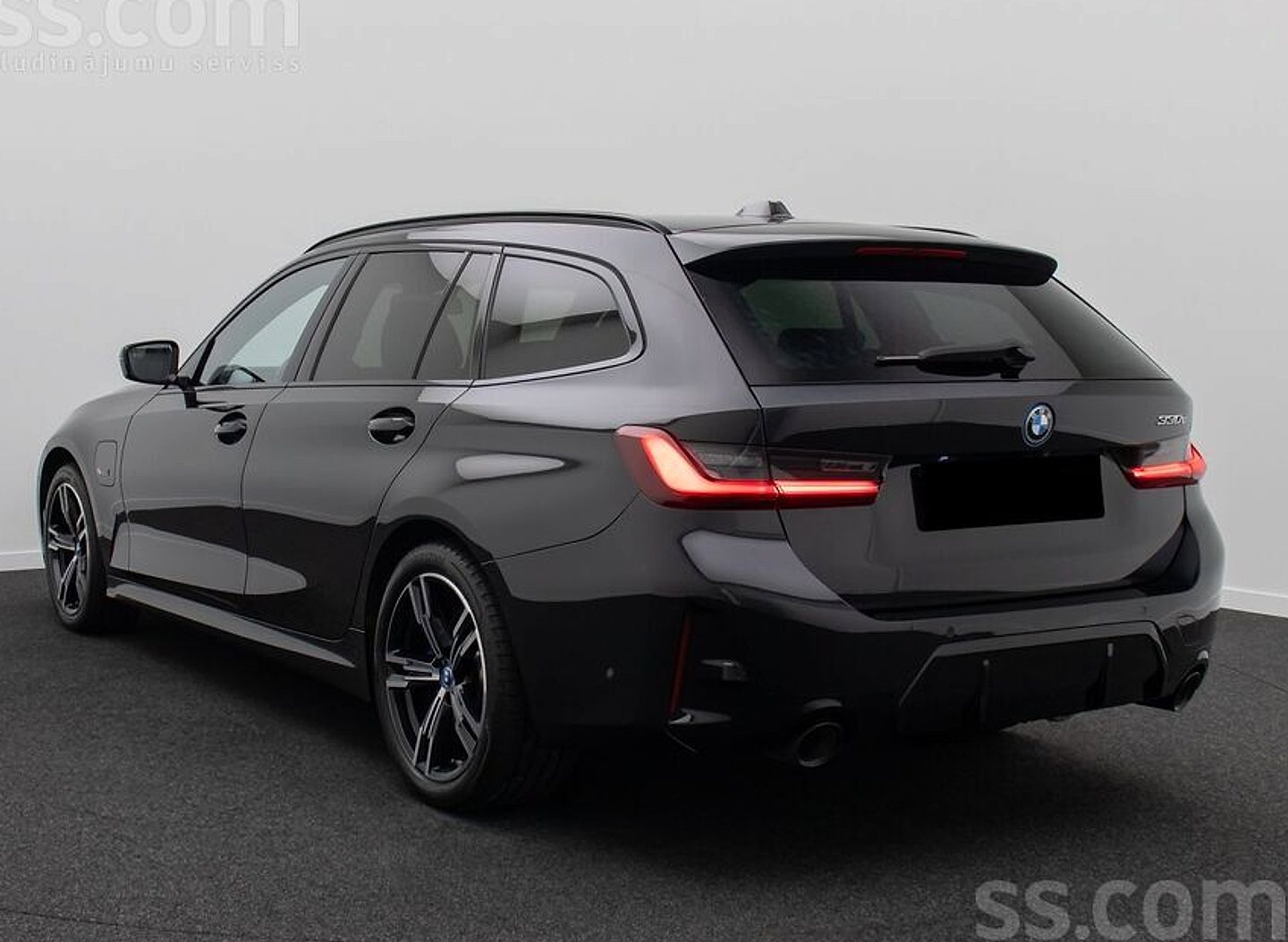 BMW 330 — foto 2