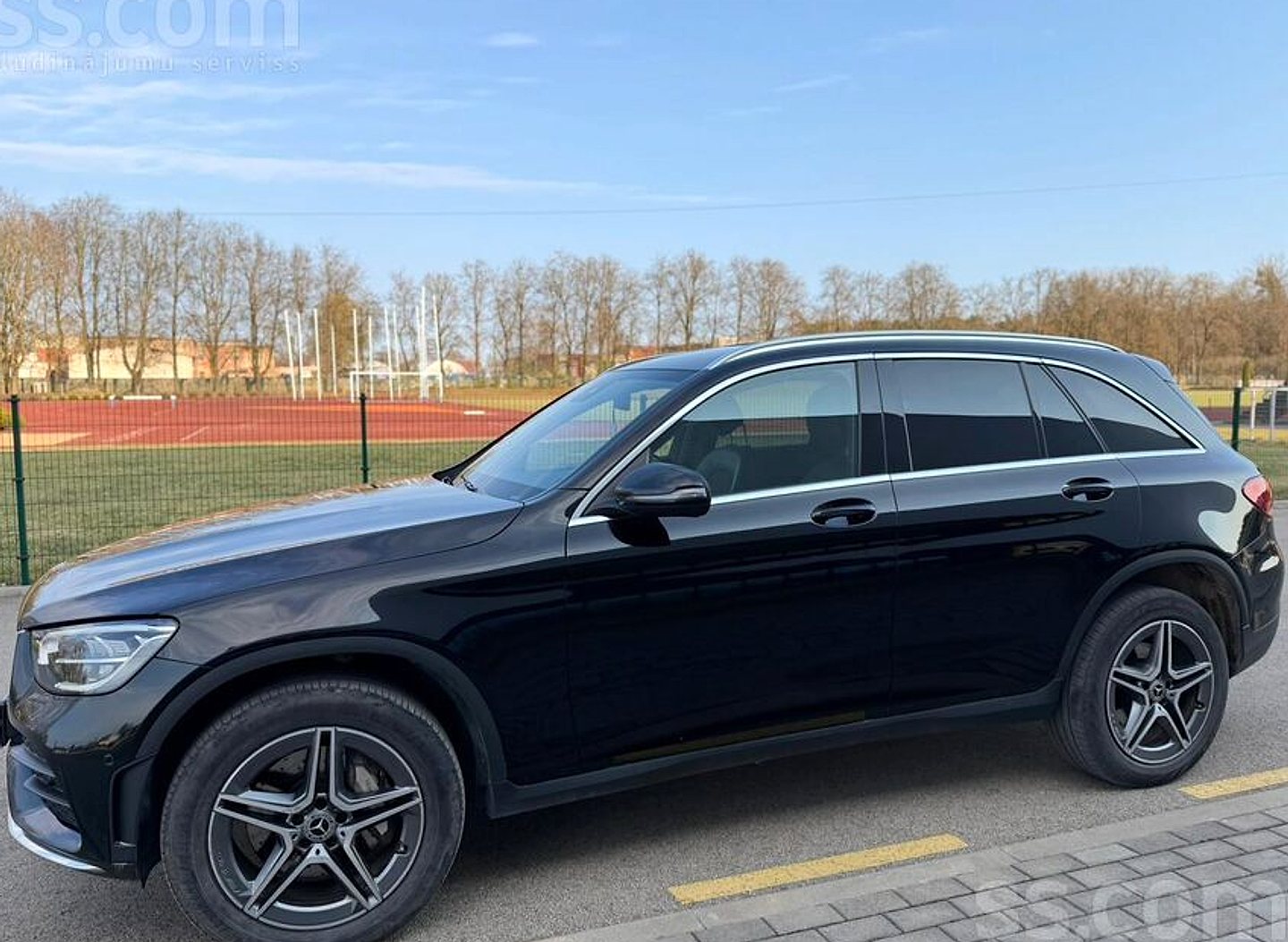 Mercedes-Benz GLC 300 — foto 6