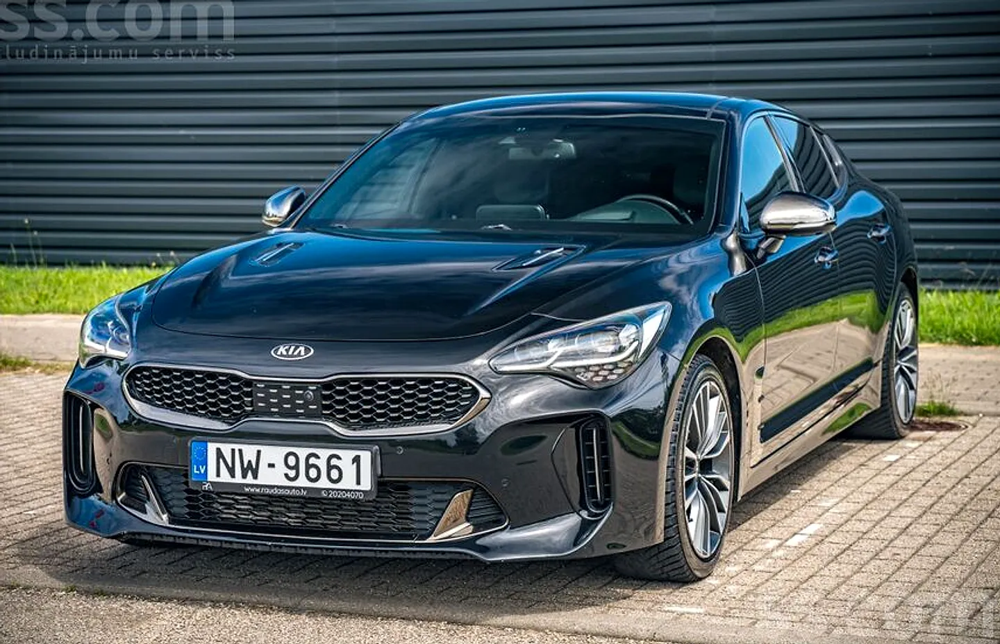 Kia Stinger, 2017. gads