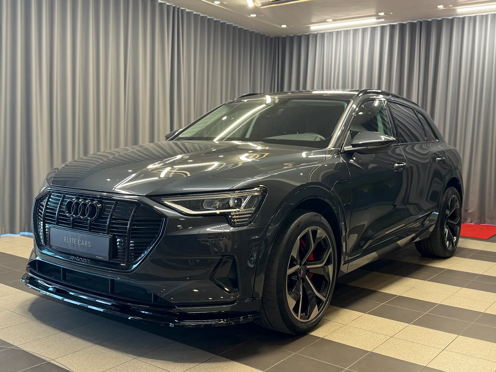 Audi e-tron, 2019. gads