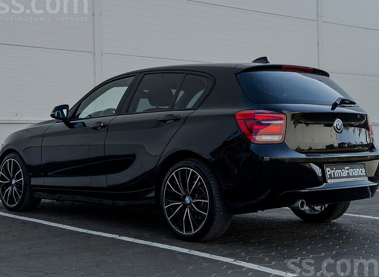 BMW 118 — foto 4