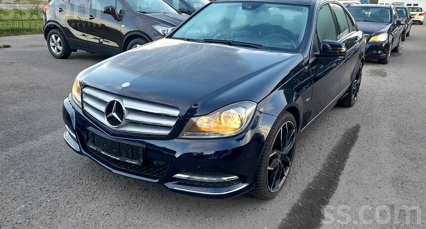 Mercedes-Benz C200 — foto 2