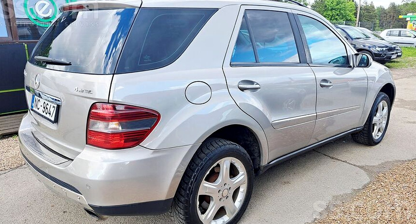 Mercedes-Benz ML280 — foto 2