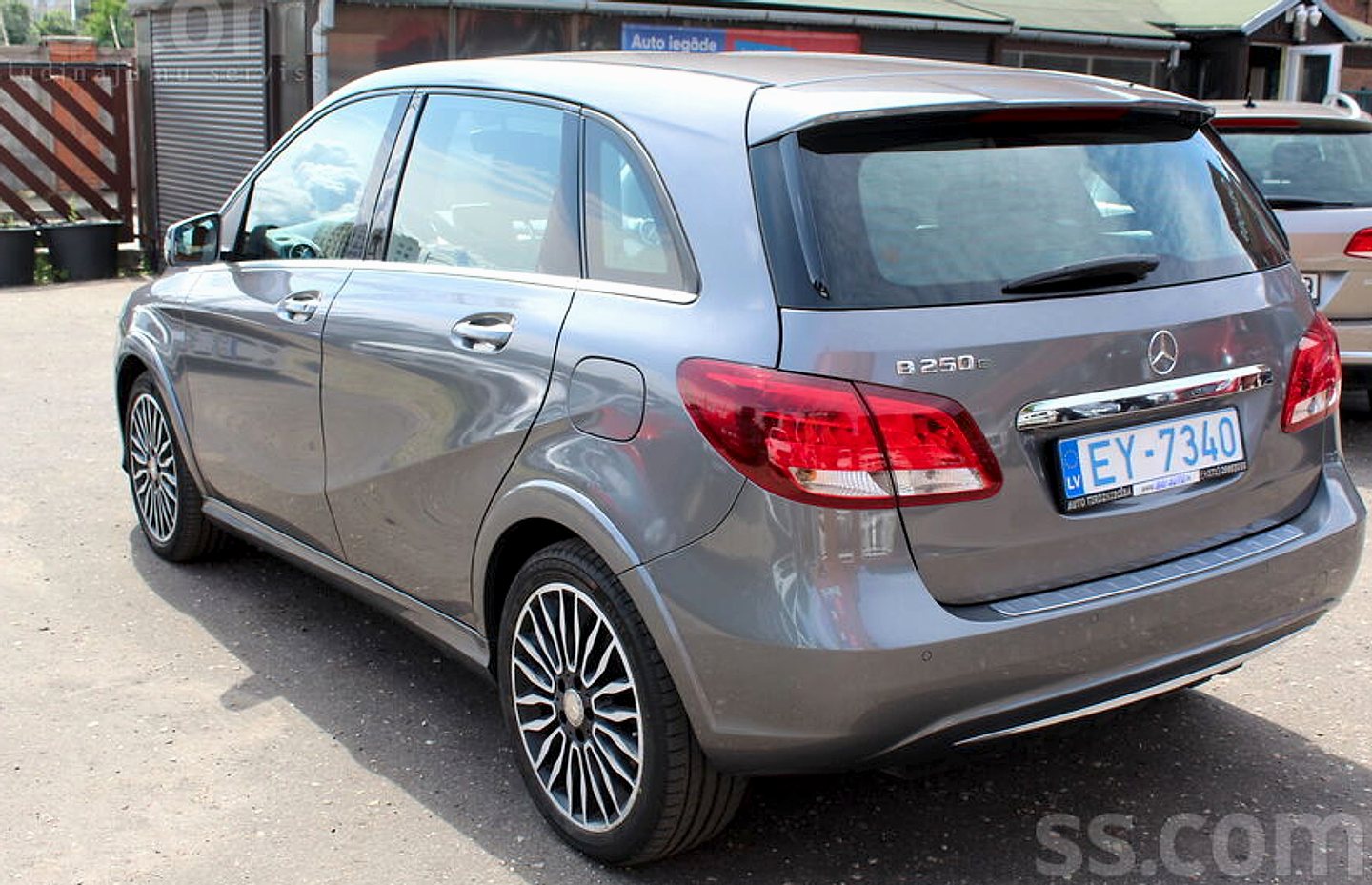 Mercedes-Benz B250 — foto 3