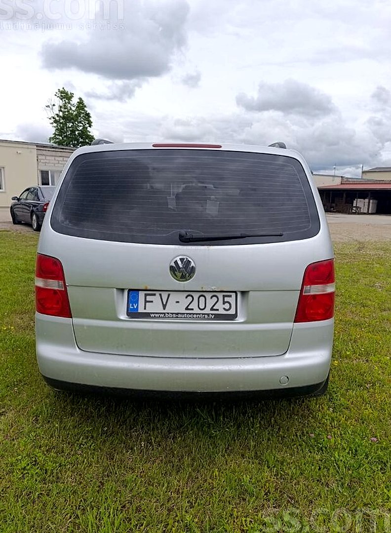 Volkswagen Touran — foto 4