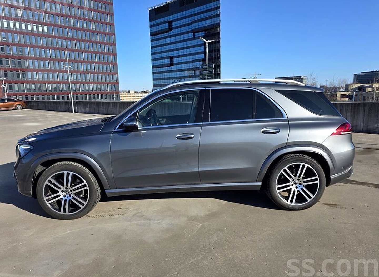 Mercedes-Benz GLE 300 — foto 4