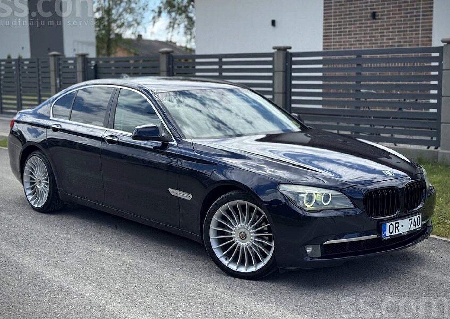 BMW 740 — foto 6