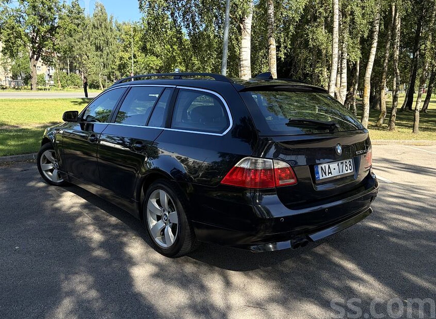 BMW 530 — foto 3
