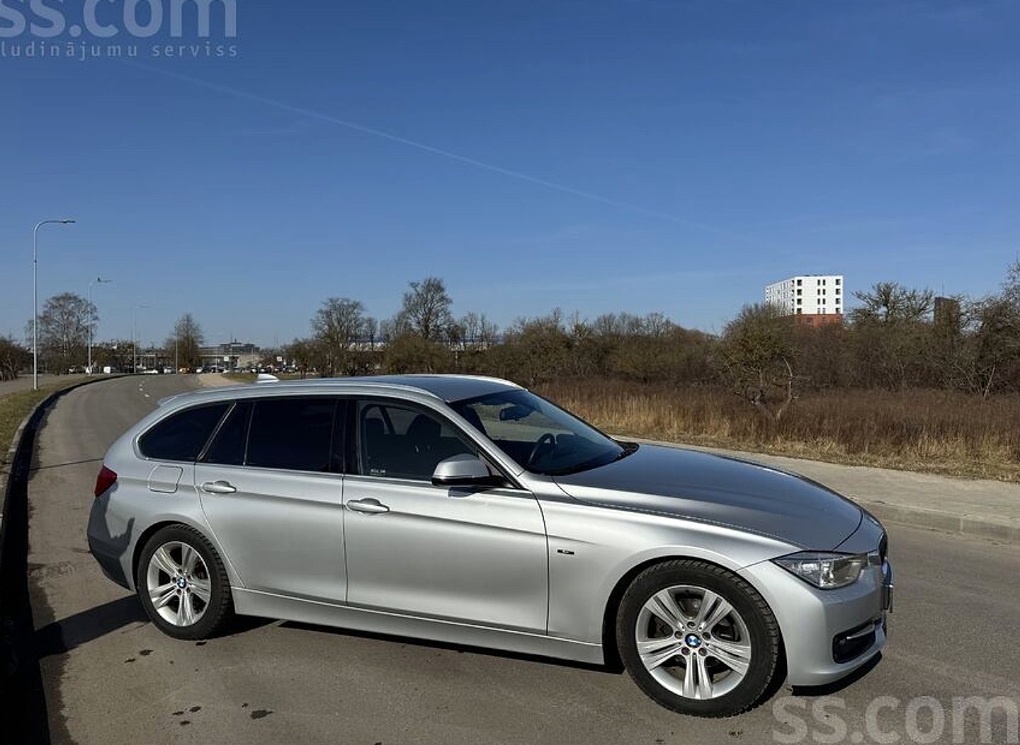 BMW 320 — foto 2