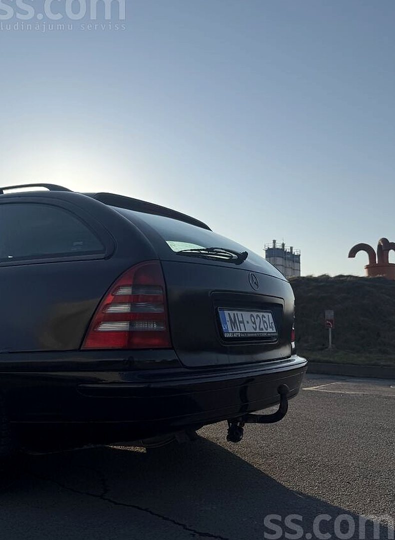 Mercedes-Benz C180 — foto 4