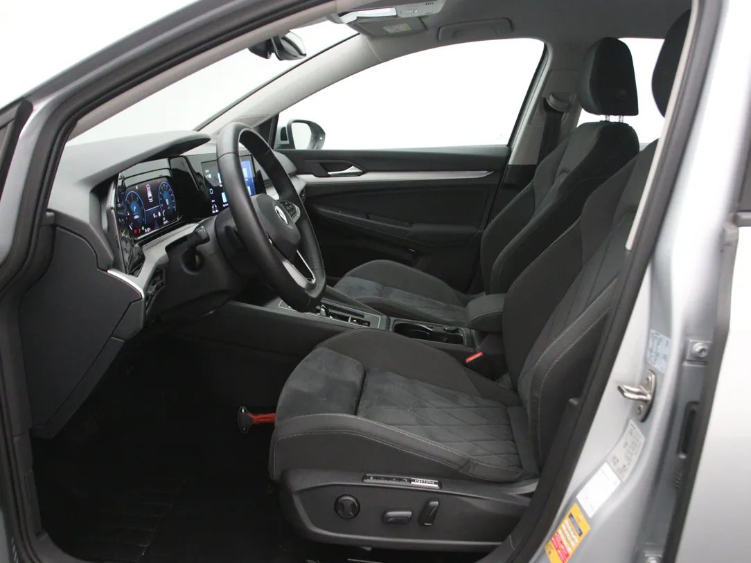 Volkswagen Golf 8 — foto 5