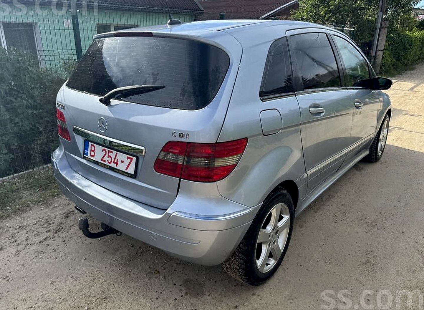 Mercedes-Benz B180 — foto 6