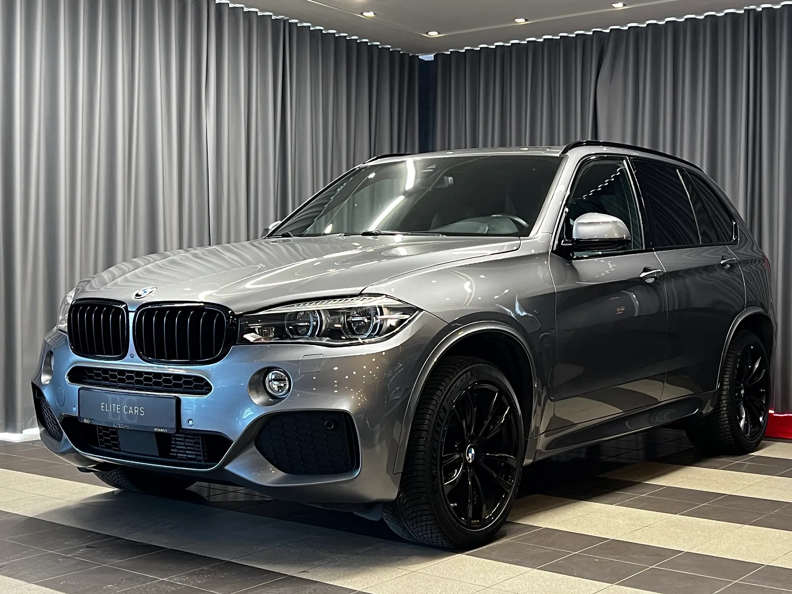 BMW X5, 2017. gads