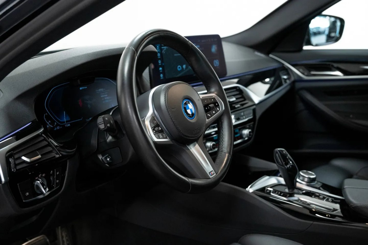 BMW 530 — foto 10