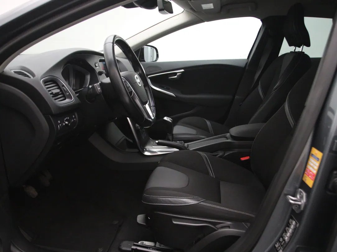 Volvo V40 — foto 5