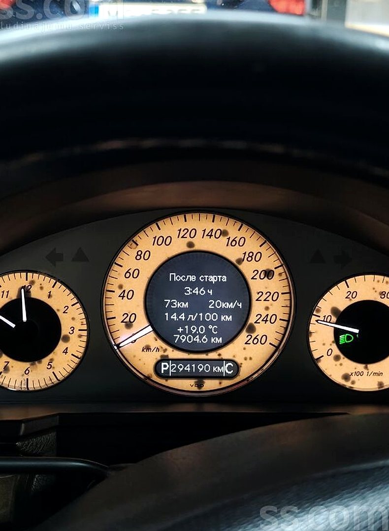 Mercedes-Benz E320 — foto 4