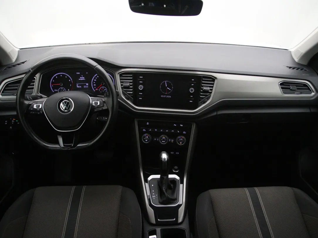 Volkswagen T-Roc — foto 3