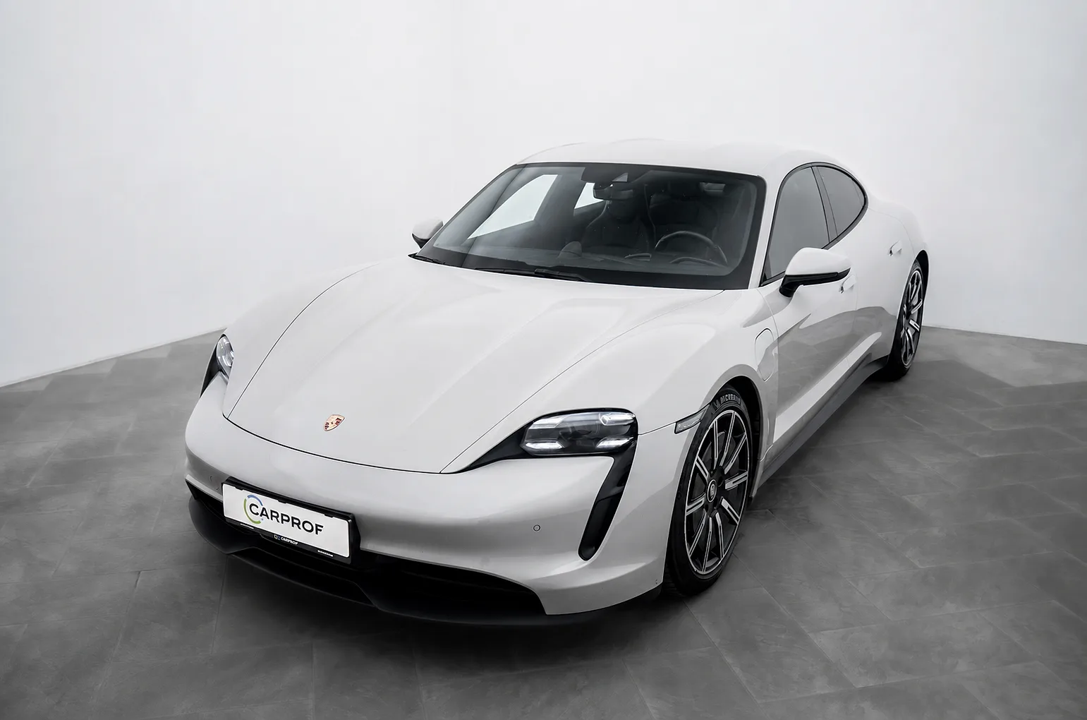 Porsche Taycan, 2021. gads