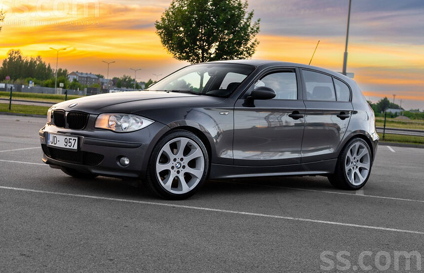 BMW 118 — foto 6
