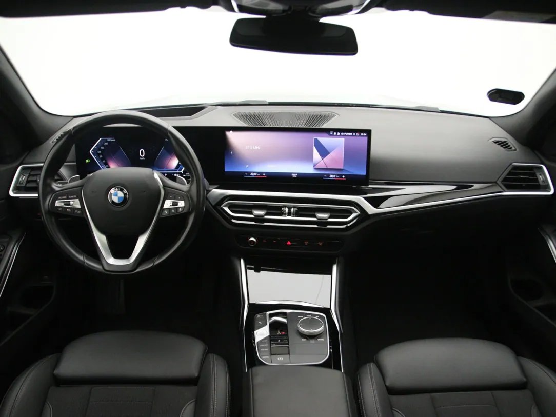 BMW 320 — foto 3