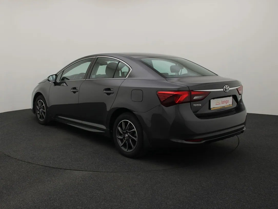 Toyota Avensis — foto 8