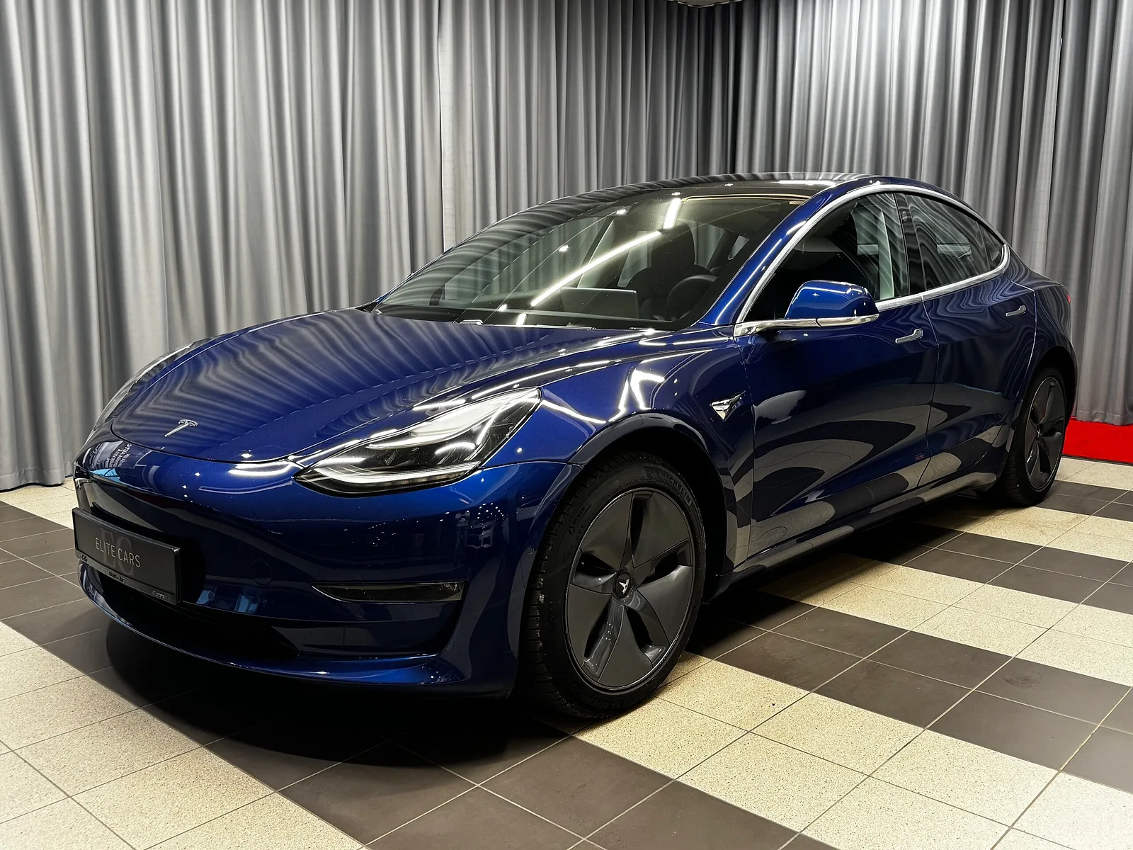 Tesla Model 3, 2019. gads