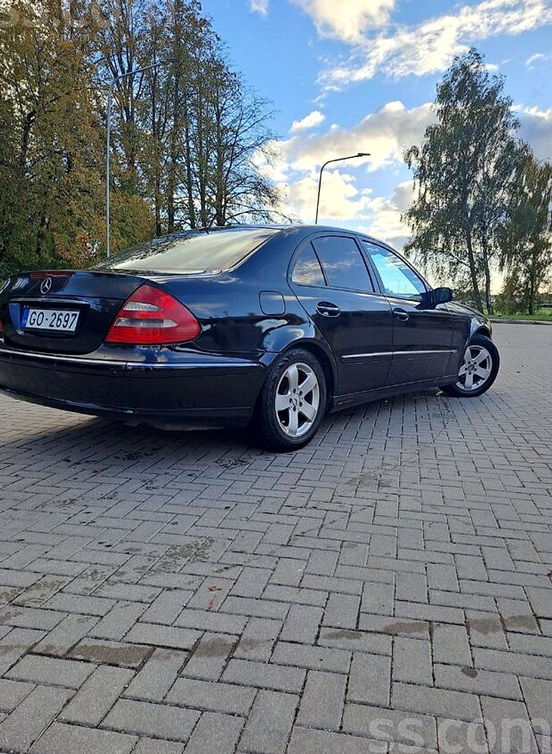 Mercedes-Benz E320 — foto 4