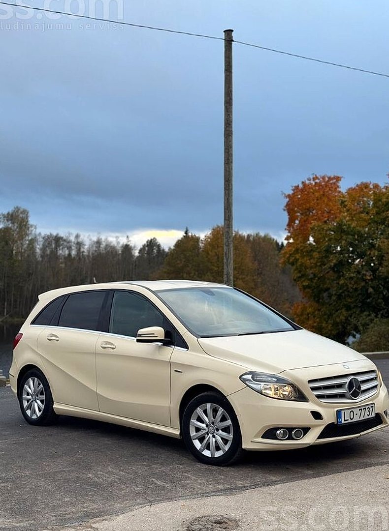 Mercedes-Benz B180 — foto 3