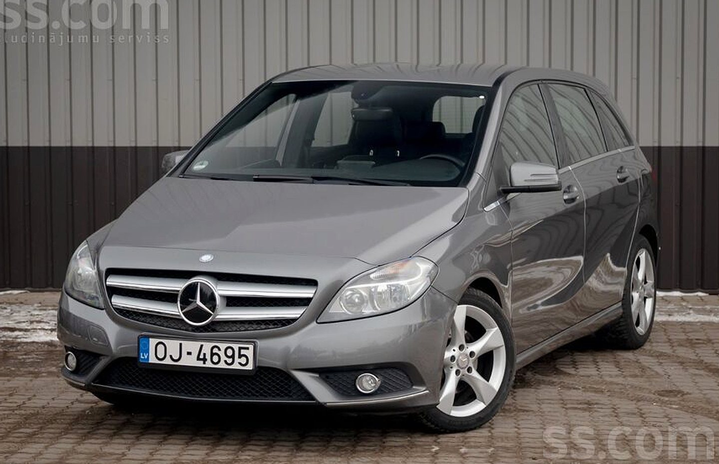 Mercedes-Benz B180 — foto 3
