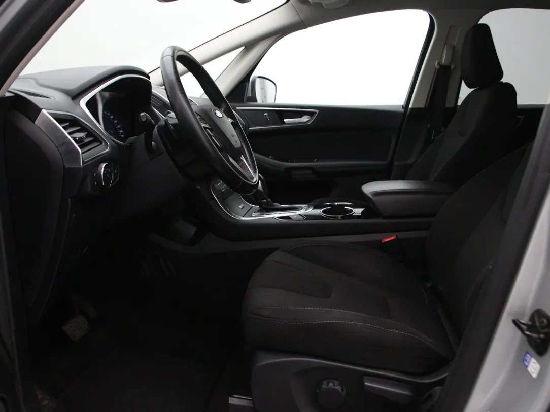 Ford S-Max — foto 5