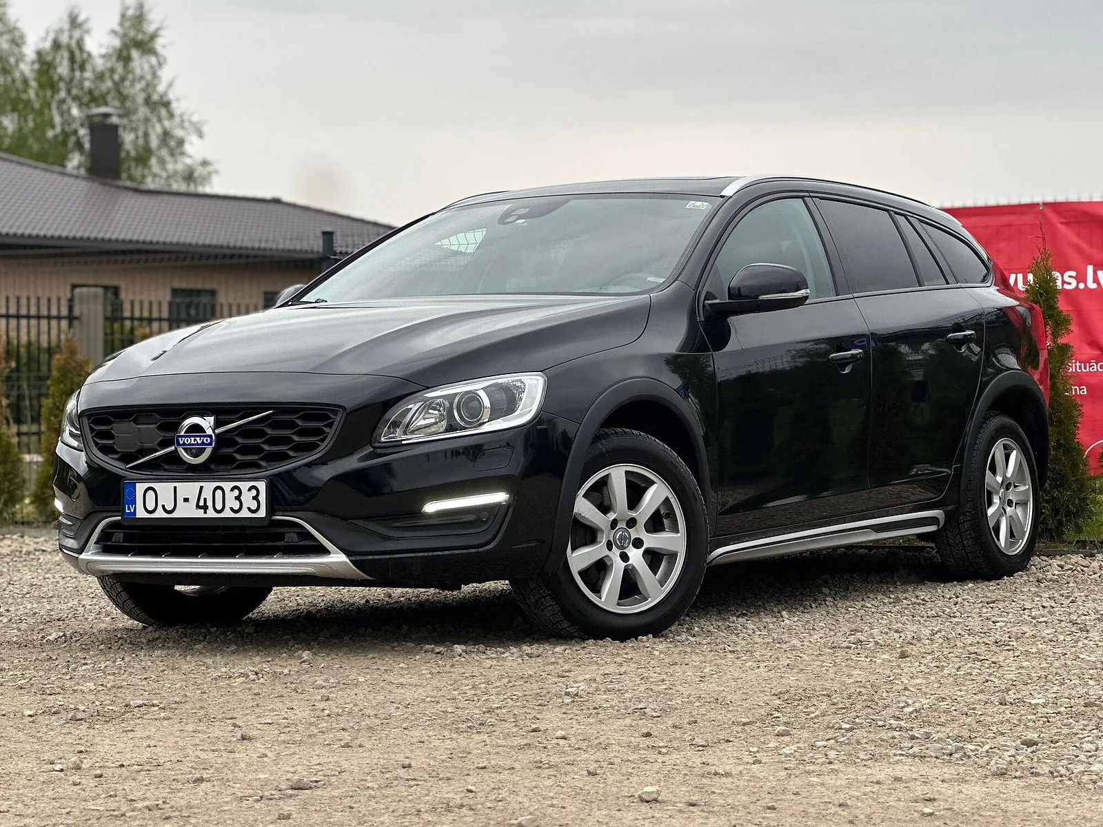 Volvo V60, 2016. gads