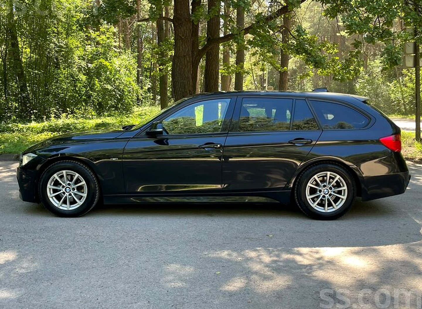 BMW 320 — foto 2
