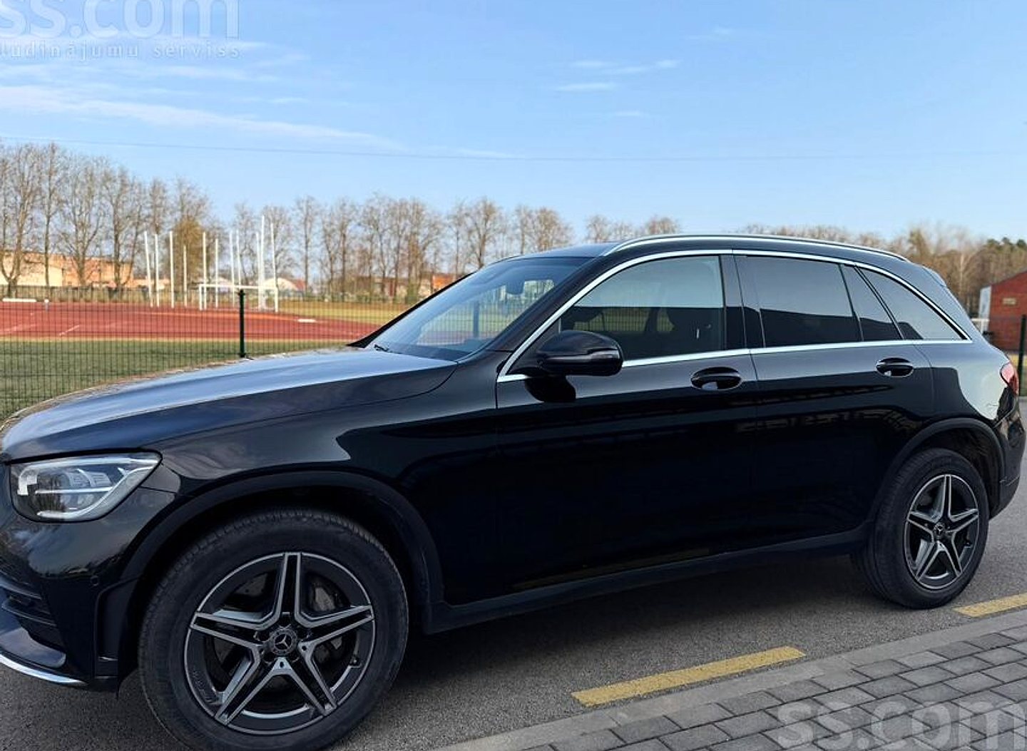 Mercedes-Benz GLC 300 — foto 2
