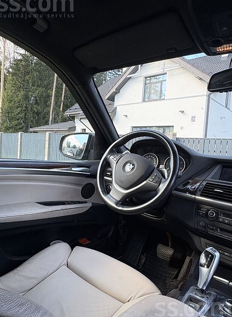 BMW X5 — foto 4