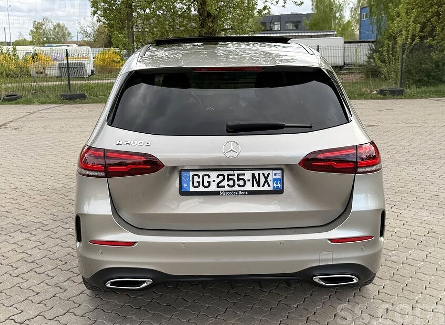 Mercedes-Benz B200 — foto 5