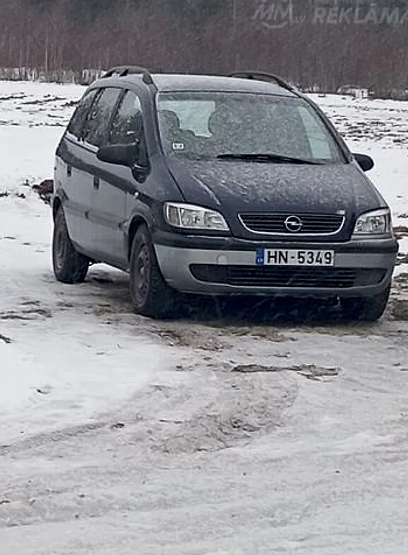 Opel Zefira A, 1999. gads