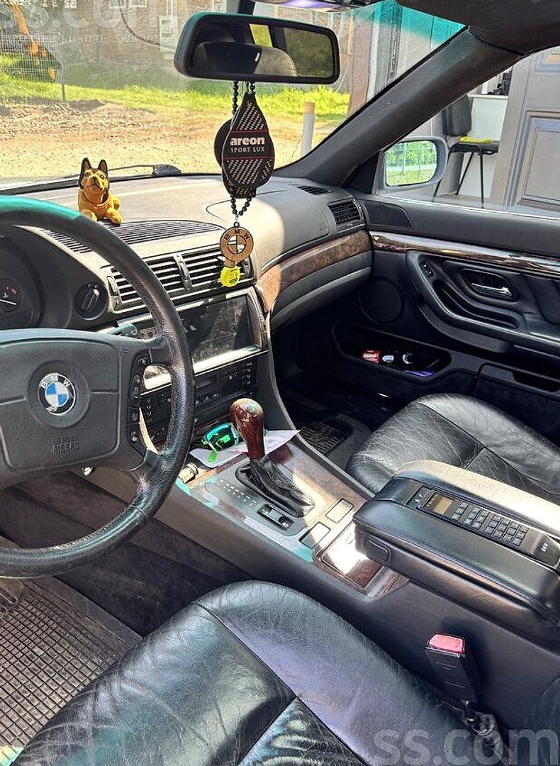 BMW 740 — foto 2