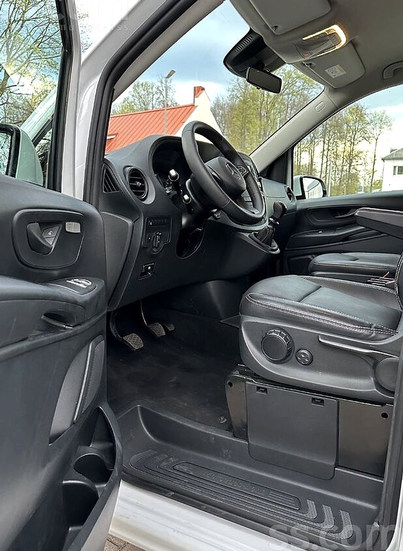 Mercedes-Benz V220 — foto 3