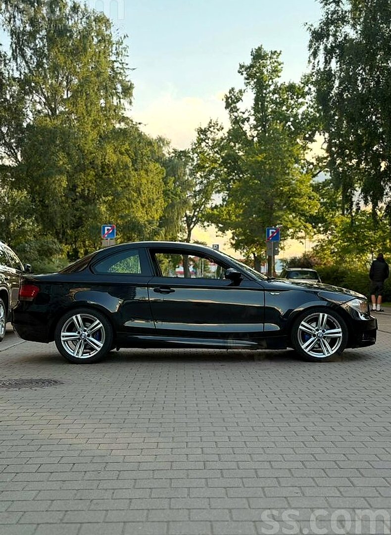 BMW 120 — foto 2