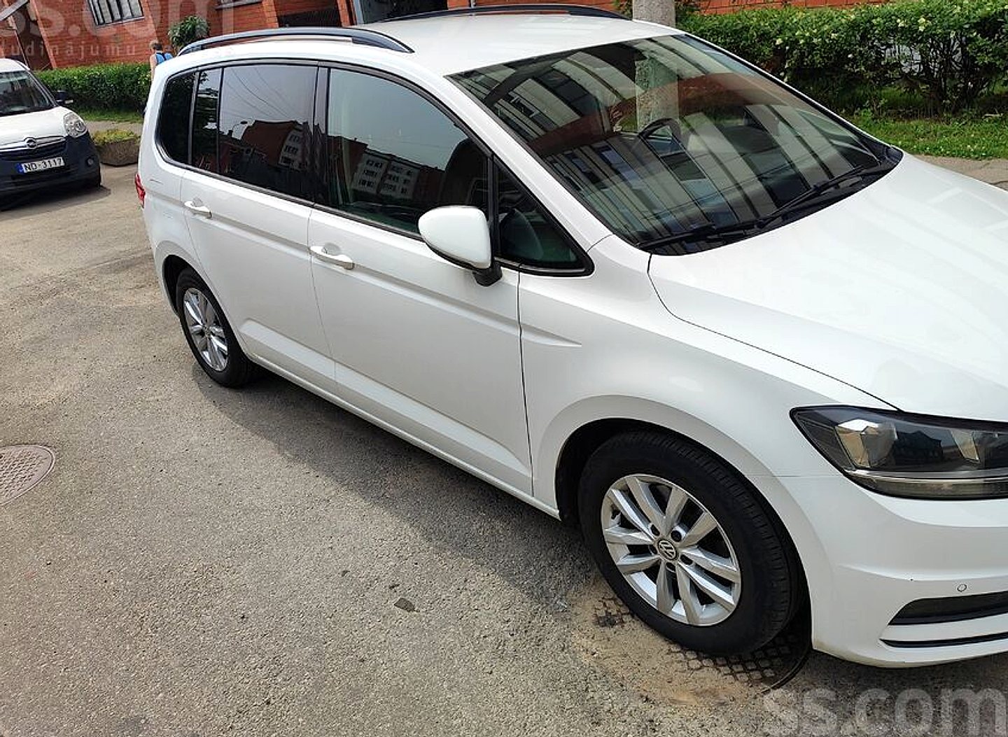 Volkswagen Touran — foto 4