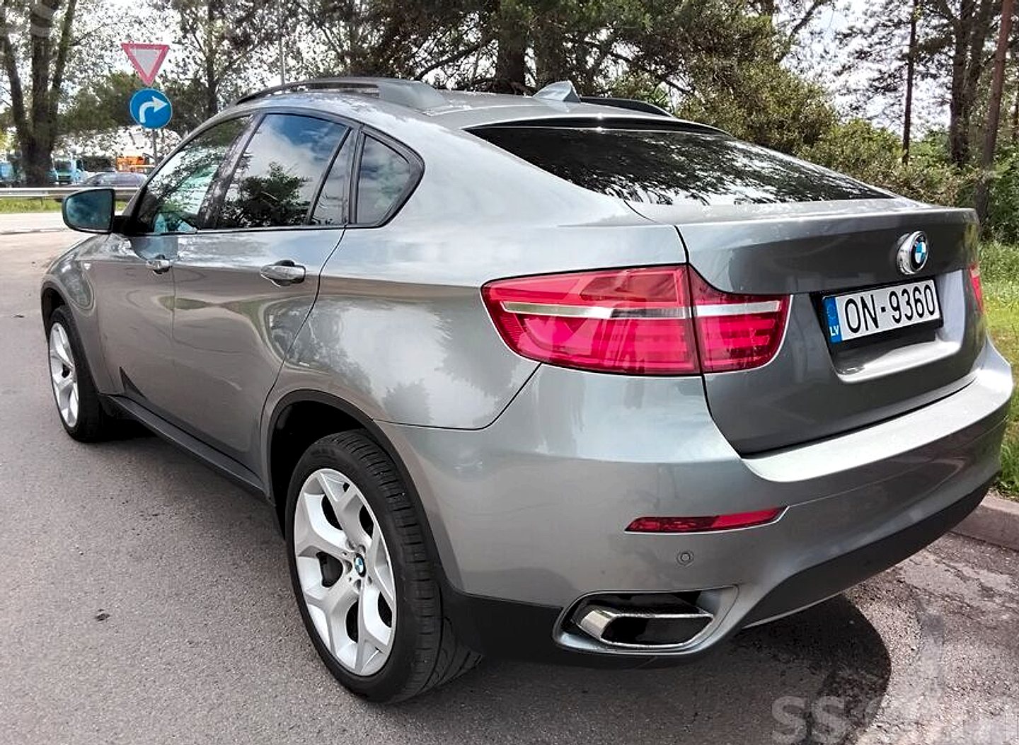 BMW X6 — foto 3