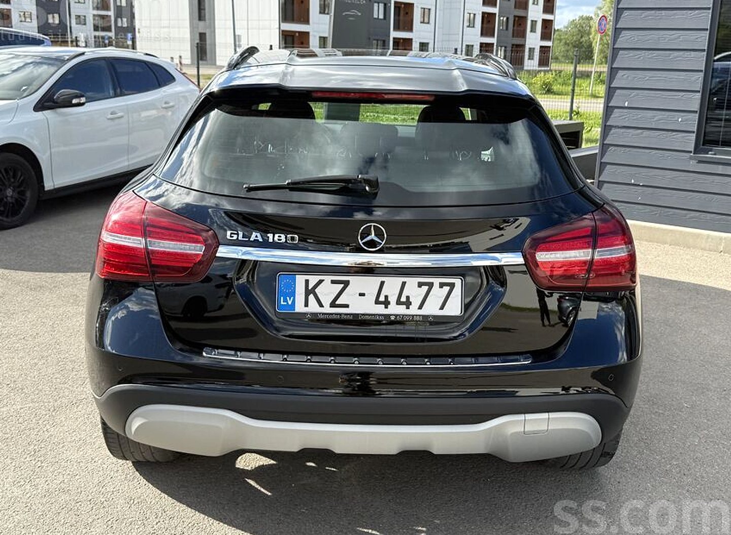Mercedes-Benz GLA180 — foto 6