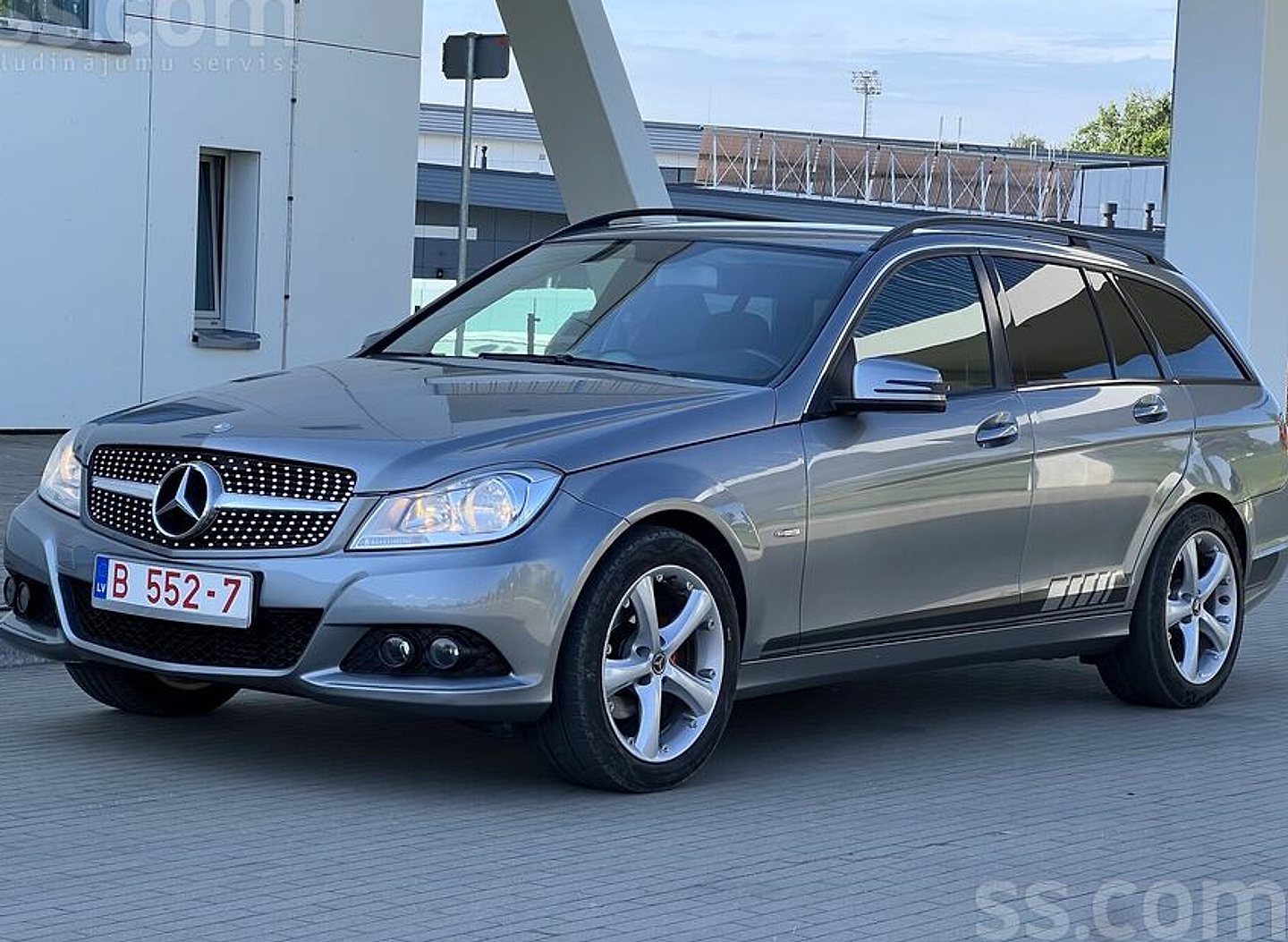 Mercedes-Benz C200 — foto 2