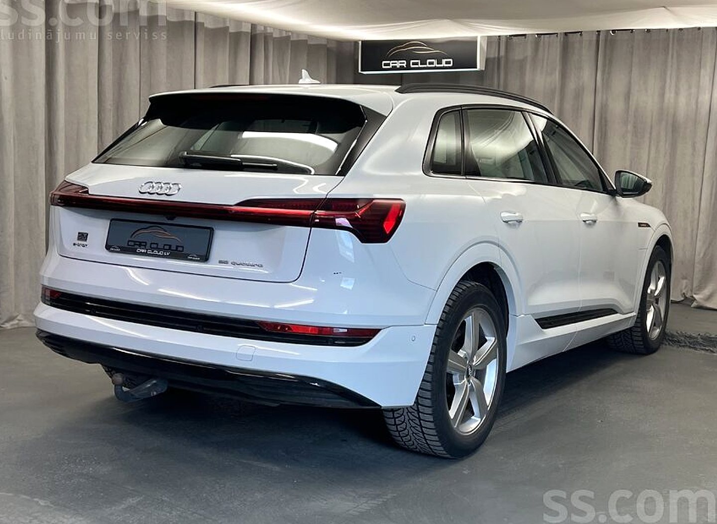 Audi E-tron — foto 6